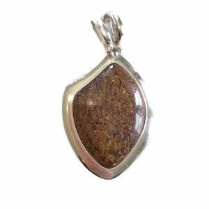 Sterling Silver Pendant with Brown Agate